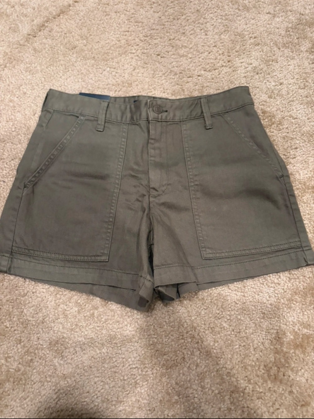 Brand New Banana Republic Women's Olive Utility Shorts Size 6